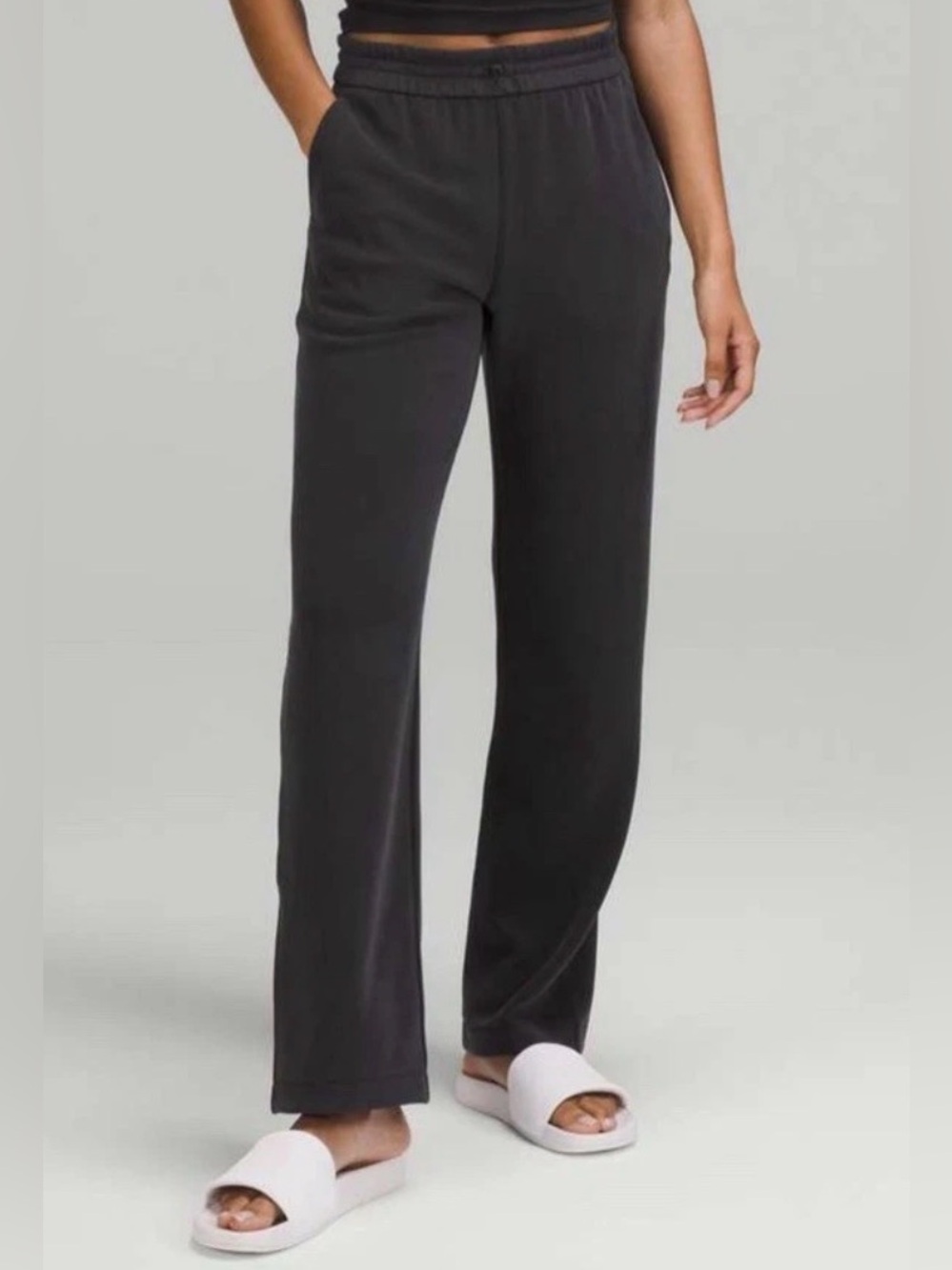 Lululemon Women’s Softstreme High-Rise Pant Black W5EGTS Sweatpants Size 6